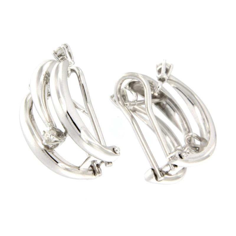 Orecchini in oro bianco 18 Kt 750/1000 con cuore di pietre blue